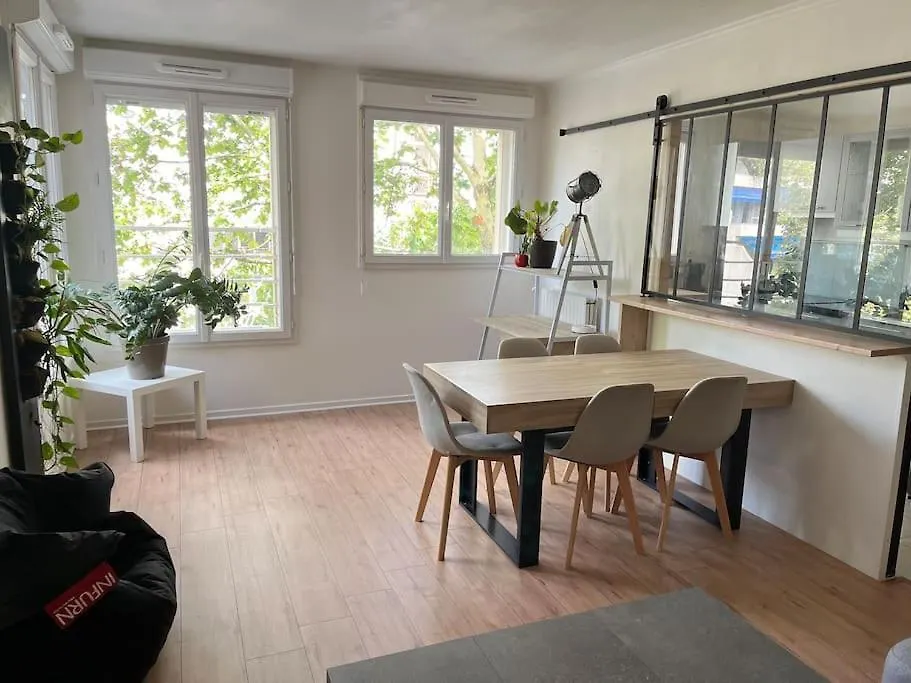 Apartment Appartement Moderne & Confortable Orly