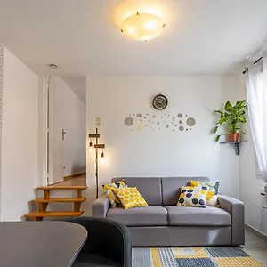 Appartamento Orchidee-7min Aeroport Paris Orly-arrivee Autonome-wifi Et Parking Gratuit, Orly
